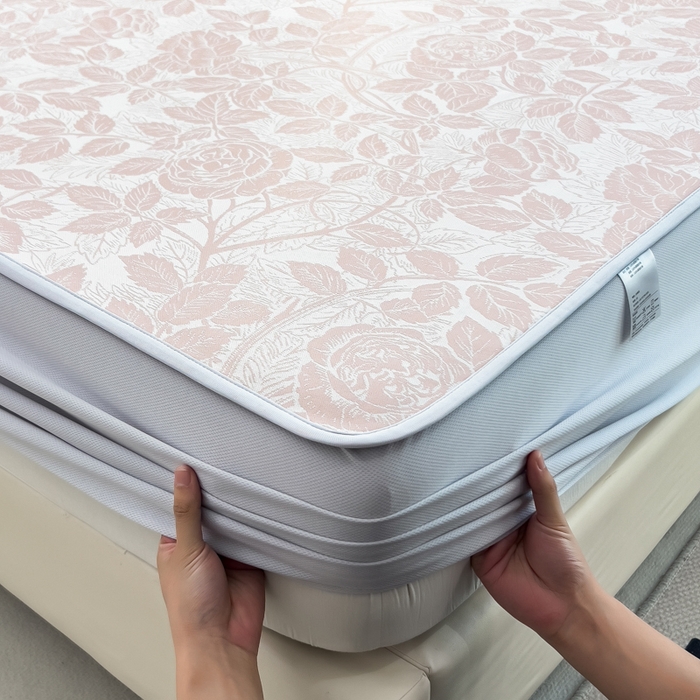 91家纺网 家纺一手货源 找家纺 倾慕 2026新款提花凉感凉席床笠款三件套系列 情意浓粉床笠款