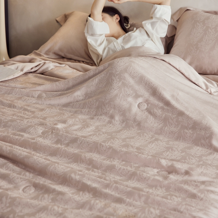 91家纺网 家纺一手货源 找家纺 丽笙被芯 2026春夏新款A类兰精天丝提花夏被夏凉被空调被（老款延续） 岚朵粉
