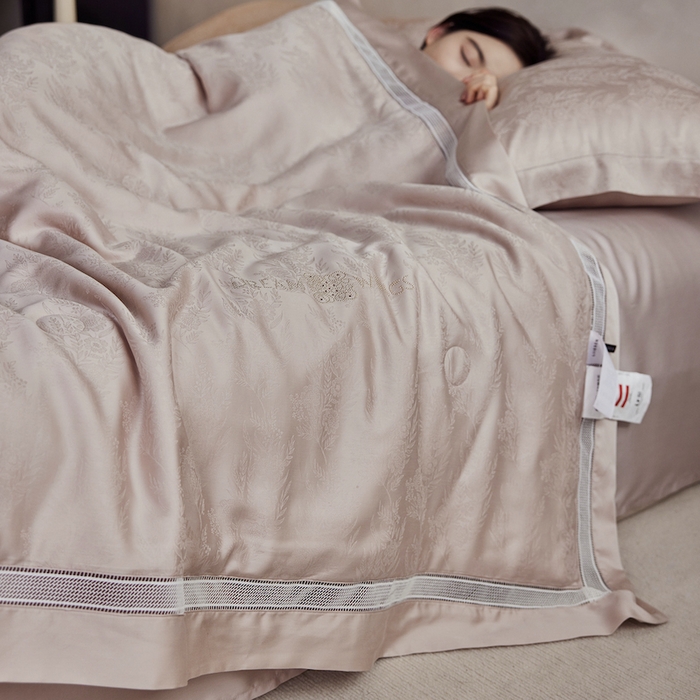 91家纺网 家纺一手货源 找家纺 丽笙被芯 2026春夏新款A类兰精天丝提花夏被夏凉被空调被（老款延续） 岚朵粉