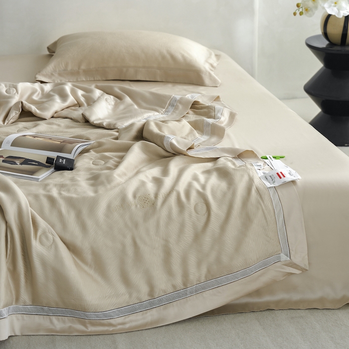 91家纺网 家纺一手货源 找家纺 丽笙被芯 2026春夏新款A类兰精天丝提花夏被夏凉被空调被（老款延续） 浅茶咖