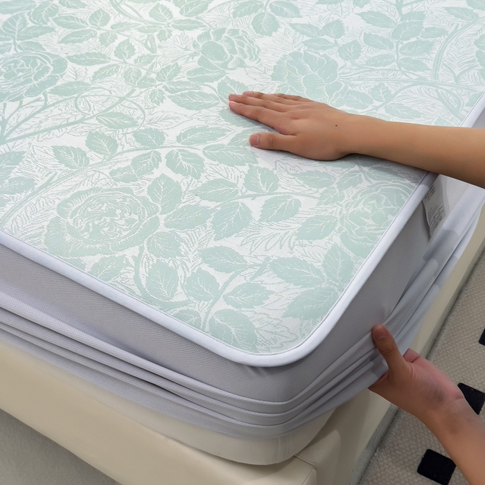 91家纺网 家纺一手货源 找家纺 倾慕 2026新款提花凉感凉席床笠款三件套系列 情意浓绿床笠款