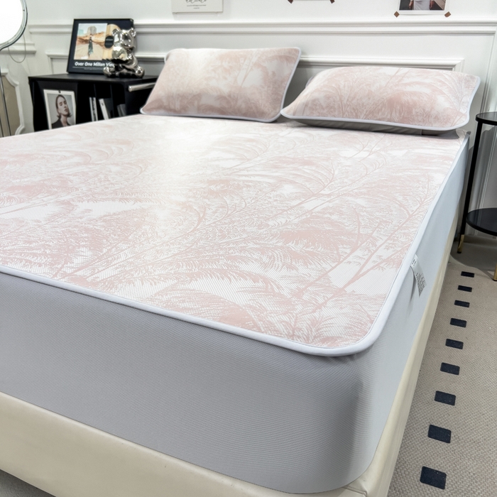 91家纺网 家纺一手货源 找家纺 倾慕 2026新款提花凉感凉席床笠款三件套系列 森林奇境粉床笠款