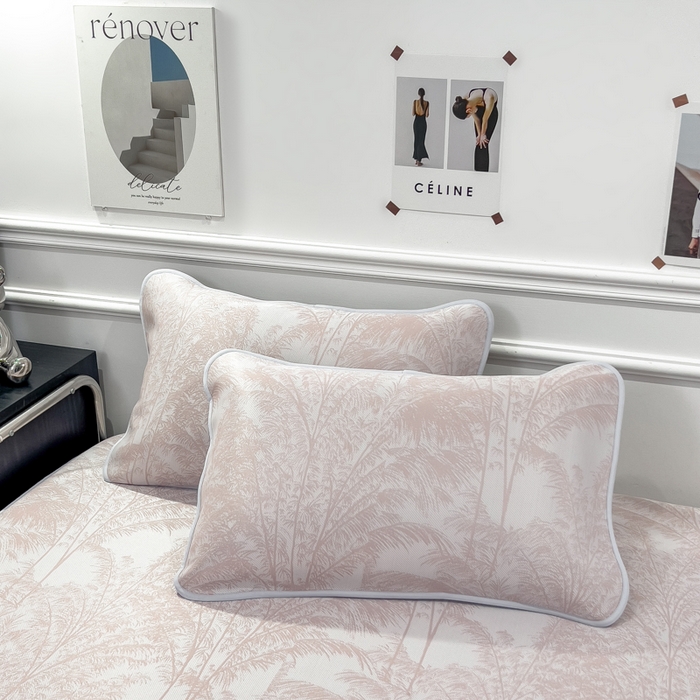 91家纺网 家纺一手货源 找家纺 倾慕 2026新款提花凉感凉席床笠款三件套系列 森林奇境粉床笠款