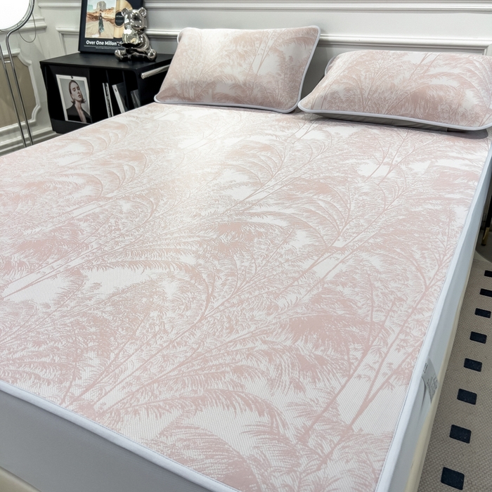 91家纺网 家纺一手货源 找家纺 倾慕 2026新款提花凉感凉席床笠款三件套系列 森林奇境粉床笠款