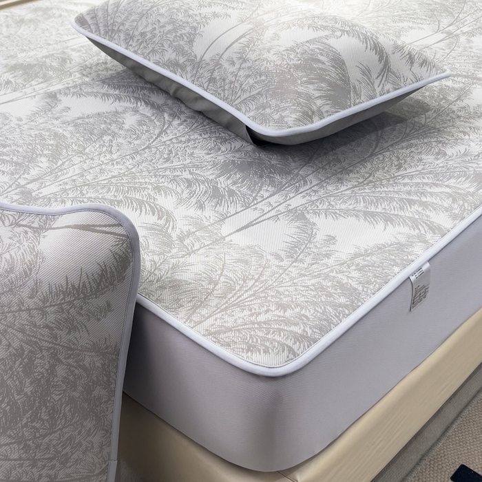 91家纺网 家纺一手货源 找家纺 倾慕 2026新款提花凉感凉席床笠款三件套系列 森林奇境灰床笠款