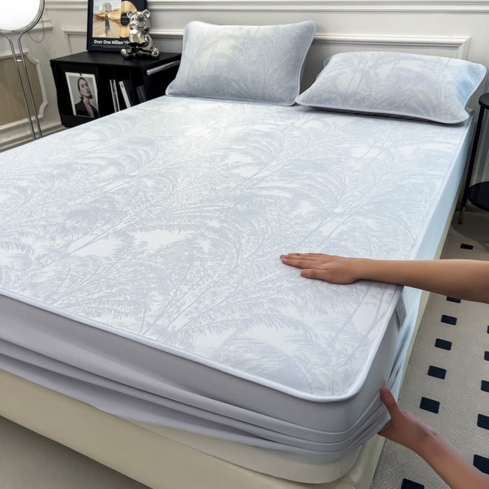 91家纺网 家纺一手货源 找家纺 倾慕 2026新款提花凉感凉席床笠款三件套系列 森林奇境蓝床笠款