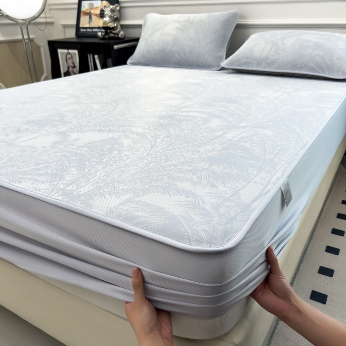 91家纺网 家纺一手货源 找家纺 倾慕 2026新款提花凉感凉席床笠款三件套系列 森林奇境蓝床笠款