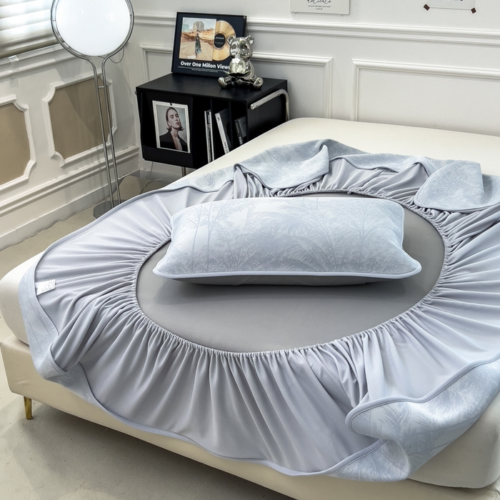 91家纺网 家纺一手货源 找家纺 倾慕 2026新款提花凉感凉席床笠款三件套系列 森林奇境蓝床笠款