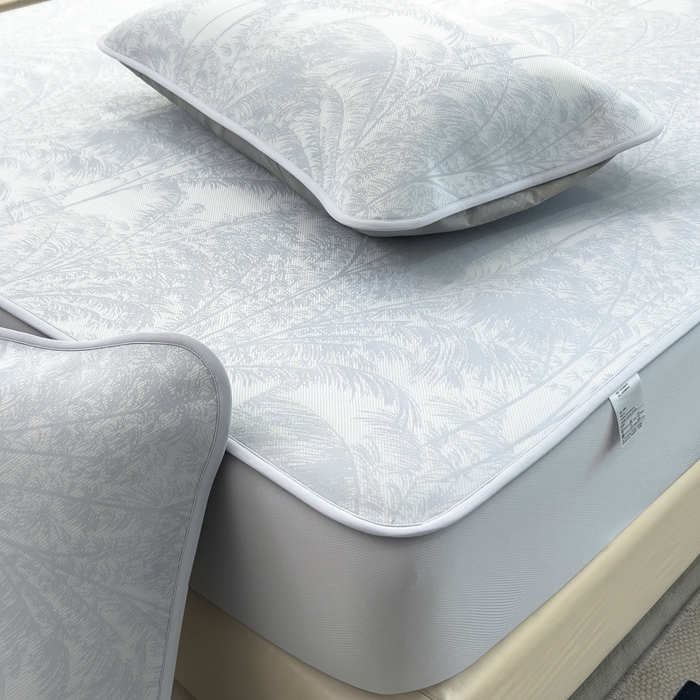 91家纺网 家纺一手货源 找家纺 倾慕 2026新款提花凉感凉席床笠款三件套系列 森林奇境蓝床笠款