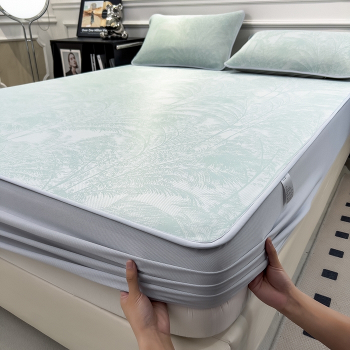 91家纺网 家纺一手货源 找家纺 倾慕 2026新款提花凉感凉席床笠款三件套系列 森林奇境绿床笠款