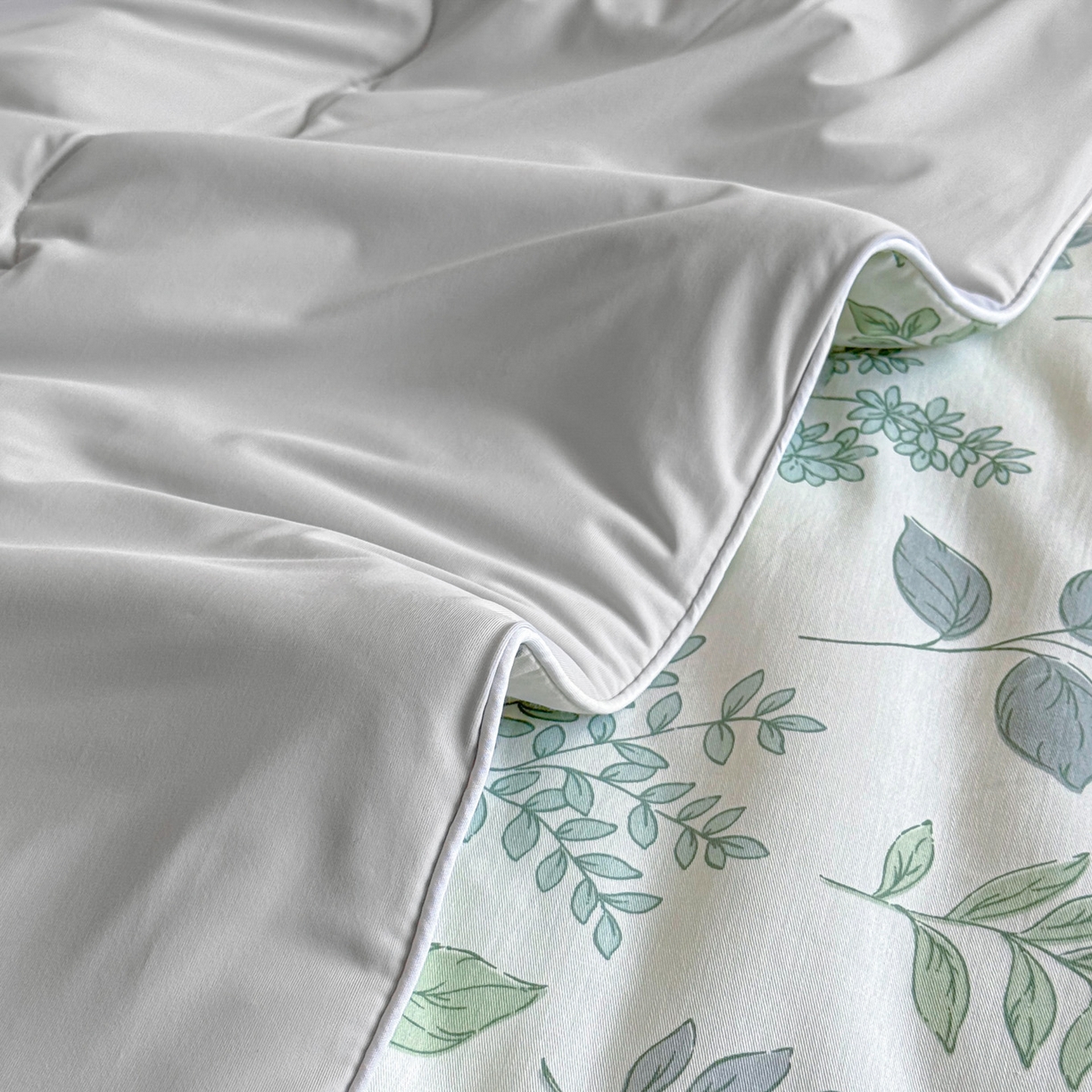 91家纺网 家纺一手货源 找家纺 万盛家纺 2026新款全棉锦氨凉感夏被夏凉被空调被 夏槿绿