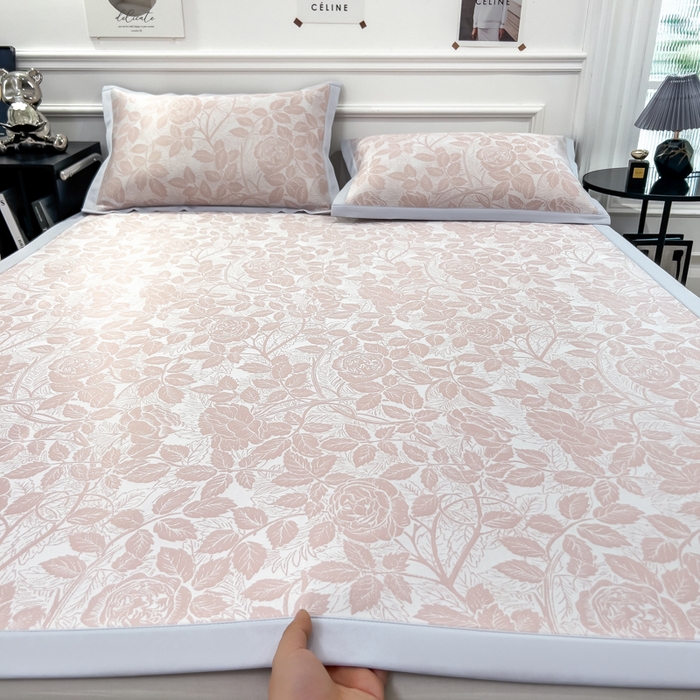 91家纺网 家纺一手货源 找家纺 倾慕 2026新款提花凉感凉席床席款三件套系列 情意浓粉床席款