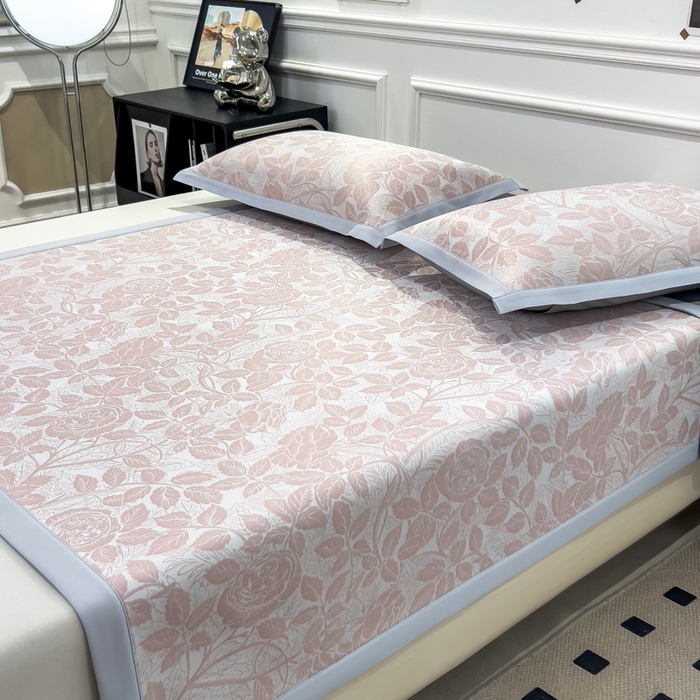 91家纺网 家纺一手货源 找家纺 倾慕 2026新款提花凉感凉席床席款三件套系列 情意浓粉床席款