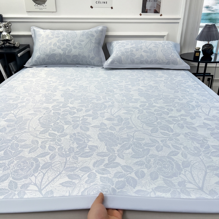 91家纺网 家纺一手货源 找家纺 倾慕 2026新款提花凉感凉席床席款三件套系列 情意浓蓝床席款