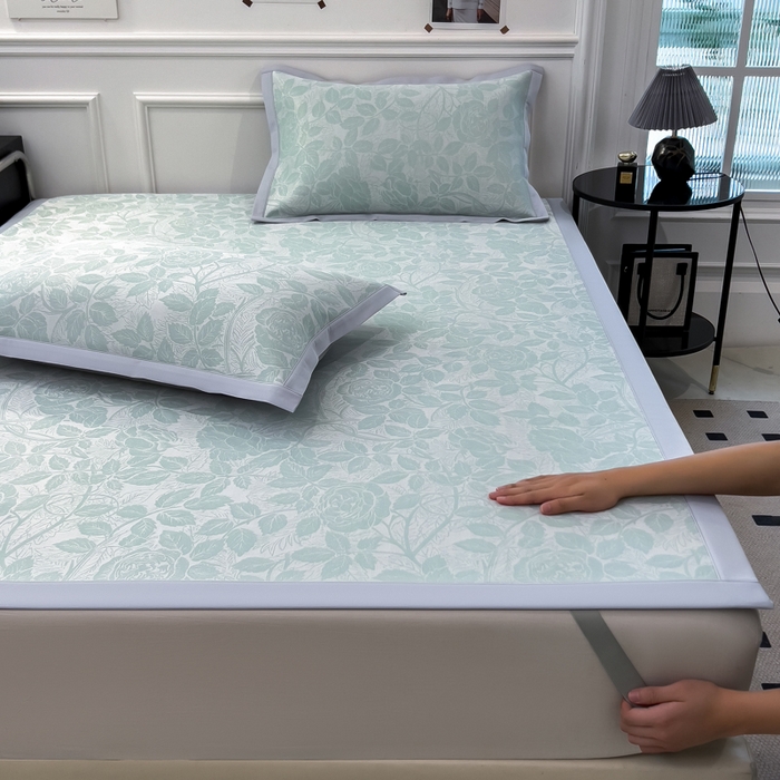 91家纺网 家纺一手货源 找家纺 倾慕 2026新款提花凉感凉席床席款三件套系列 情意浓绿床席款