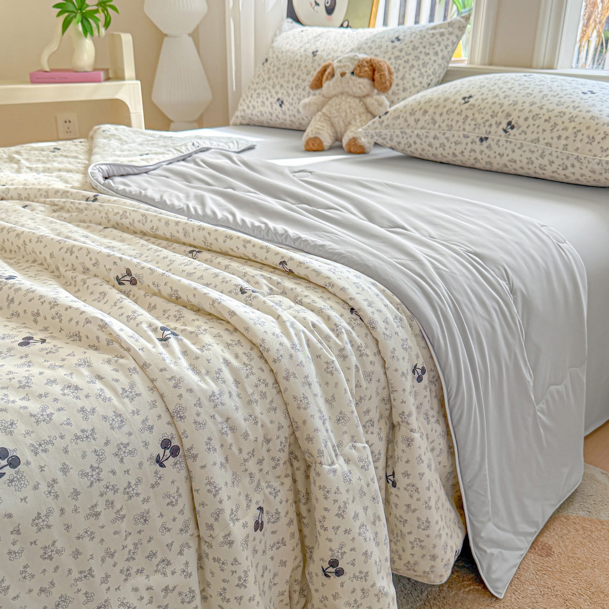 91家纺网 家纺一手货源 找家纺 万盛家纺 2026新款全棉锦氨凉感夏被夏凉被空调被 墨兰樱桃