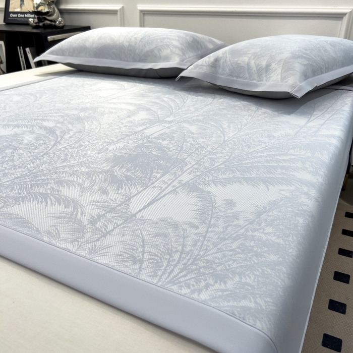 91家纺网 家纺一手货源 找家纺 倾慕 2026新款提花凉感凉席床席款三件套系列 森林奇境蓝床席款