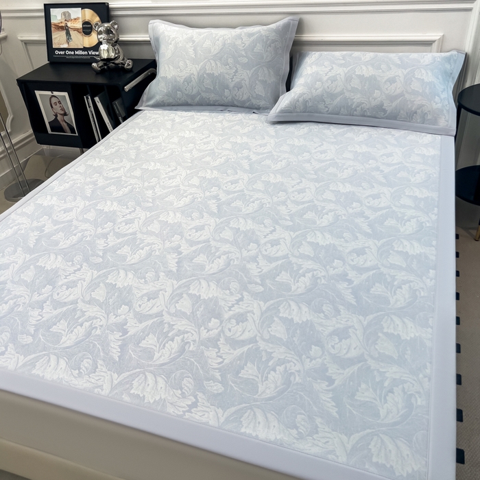 91家纺网 家纺一手货源 找家纺 倾慕 2026新款提花凉感凉席床席款三件套系列 叶之恋蓝床席款