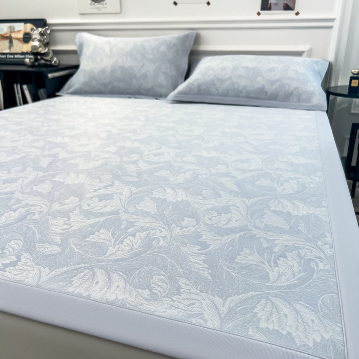 91家纺网 家纺一手货源 找家纺 倾慕 2026新款提花凉感凉席床席款三件套系列 叶之恋蓝床席款