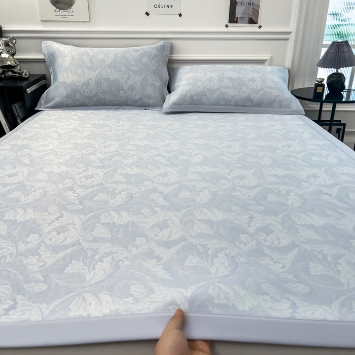 91家纺网 家纺一手货源 找家纺 倾慕 2026新款提花凉感凉席床席款三件套系列 叶之恋蓝床席款