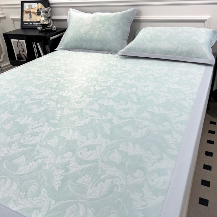 91家纺网 家纺一手货源 找家纺 倾慕 2026新款提花凉感凉席床席款三件套系列 叶之恋绿床席款