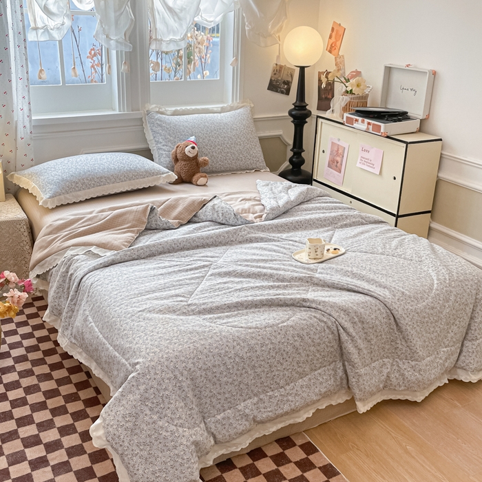 91家纺网 家纺一手货源 找家纺 老帅的工厂店 2026新款A类古棉花边抗菌夏被 花境