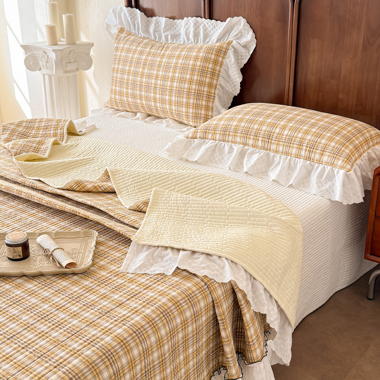 91家纺网 家纺一手货源 找家纺 沐辰 2026新款A类色织水洗棉花边款床盖 橘色中格