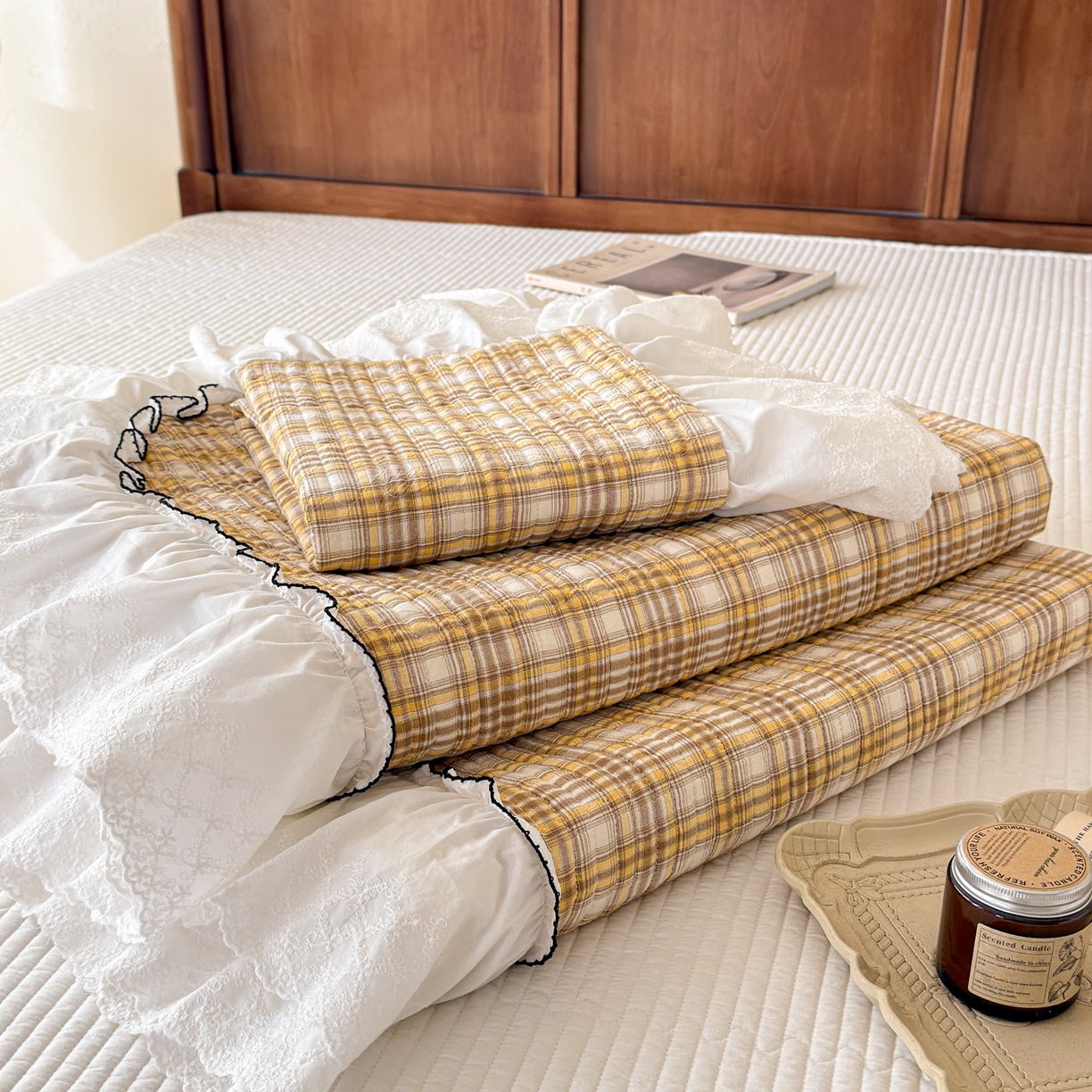 91家纺网 家纺一手货源 找家纺 沐辰 2026新款A类色织水洗棉花边款床盖 橘色中格