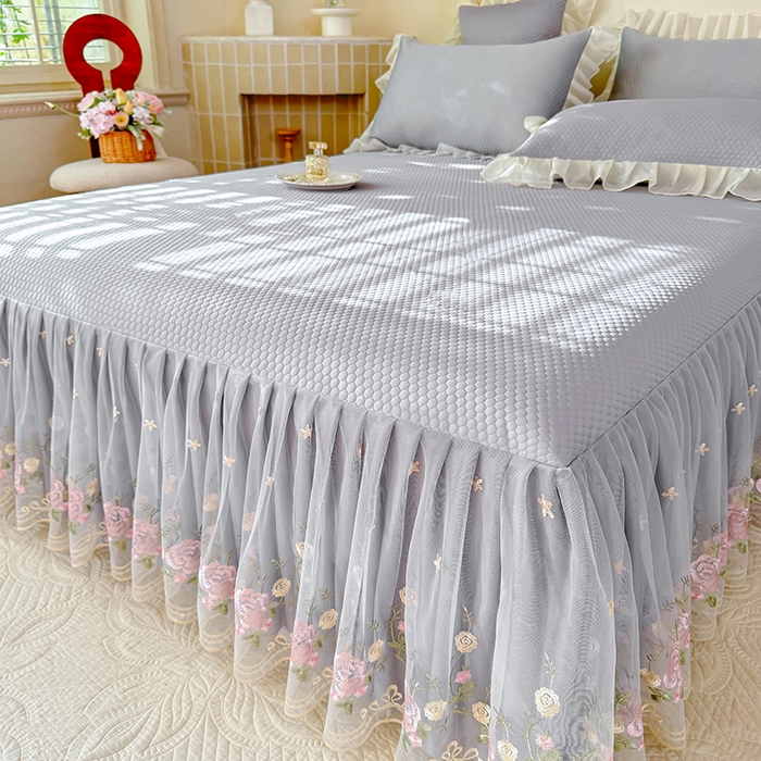 91家纺网 家纺一手货源 找家纺 后庭寝室 2026新款豆豆凉席夏被空调被四件套 完美恋人-浅灰