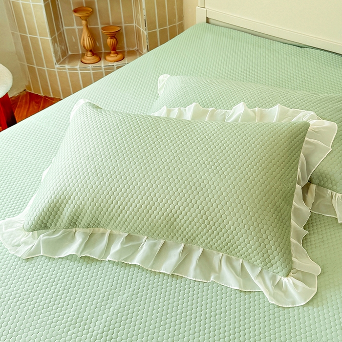 91家纺网 家纺一手货源 找家纺 后庭寝室 2026新款豆豆凉席夏被空调被四件套 完美恋人-嫩绿