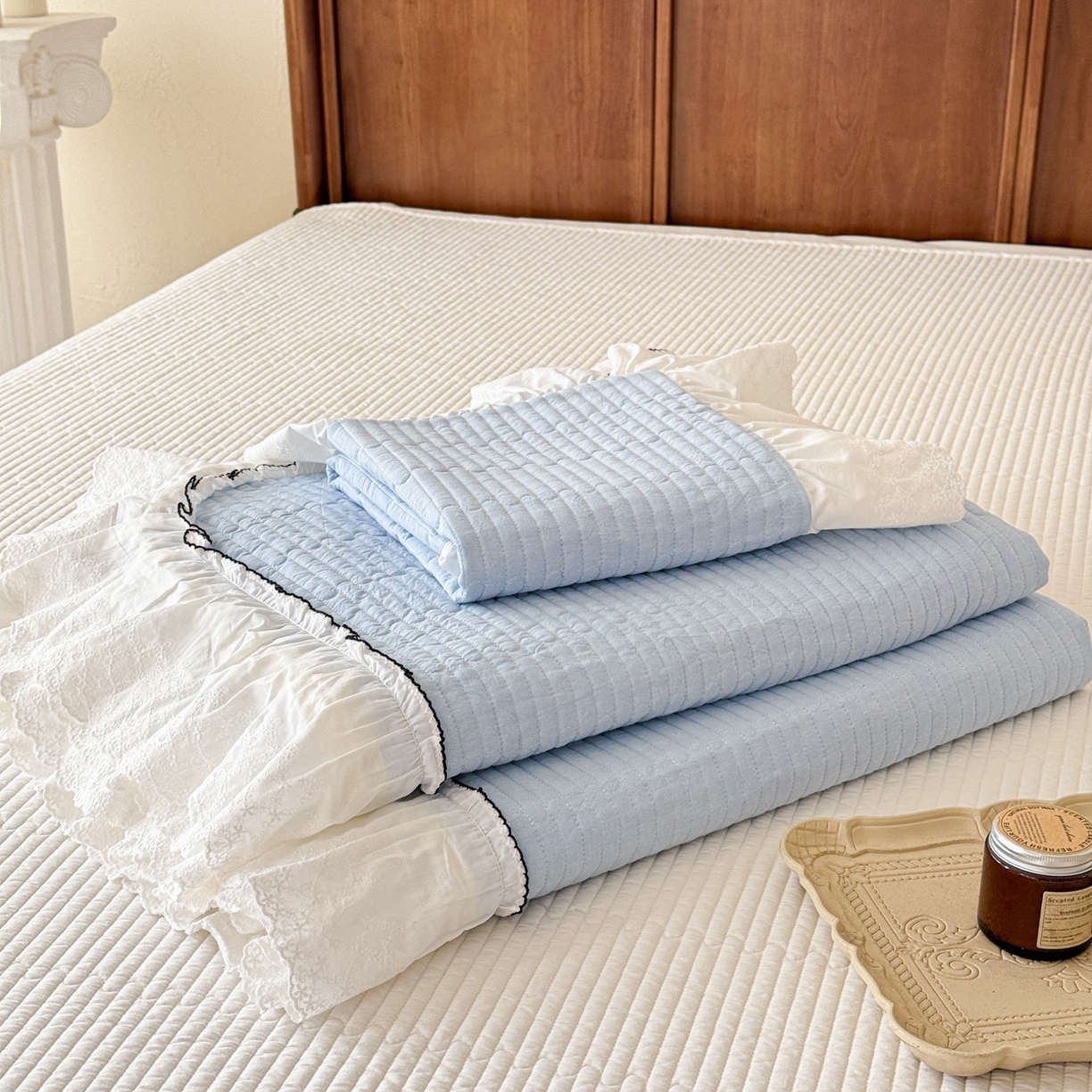 91家纺网 家纺一手货源 找家纺 沐辰 2026新款A类色织水洗棉花边款床盖 小泡芙-兰