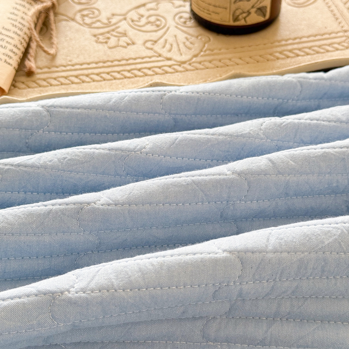 91家纺网 家纺一手货源 找家纺 沐辰 2026新款A类色织水洗棉花边款床盖 小泡芙-兰