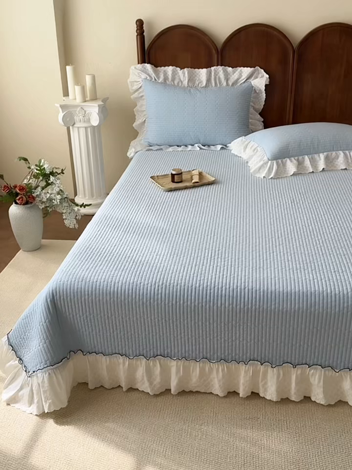 91家纺网 家纺一手货源 找家纺 沐辰 2026新款A类色织水洗棉花边款床盖 小泡芙-兰