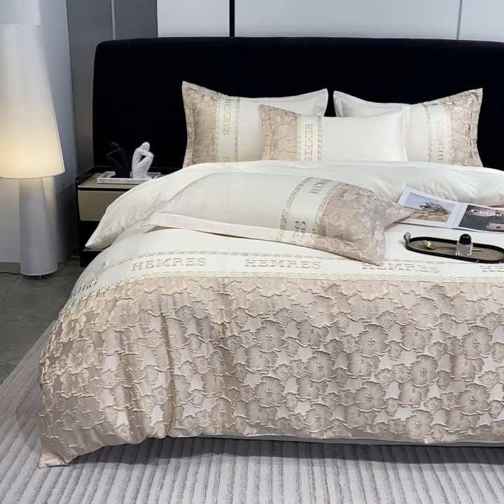 91家纺网 家纺一手货源 找家纺 子曰 2026新款浮雕水洗真丝四件套 花开朵朵-米白