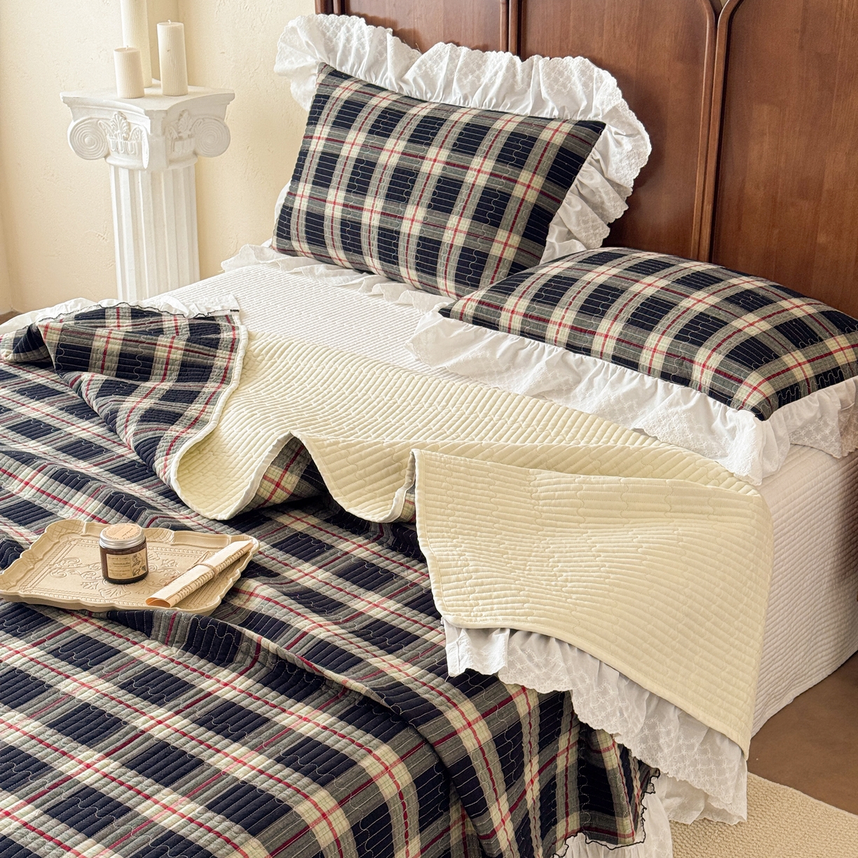 91家纺网 家纺一手货源 找家纺 沐辰 2026新款A类色织水洗棉花边款床盖 英伦格韵