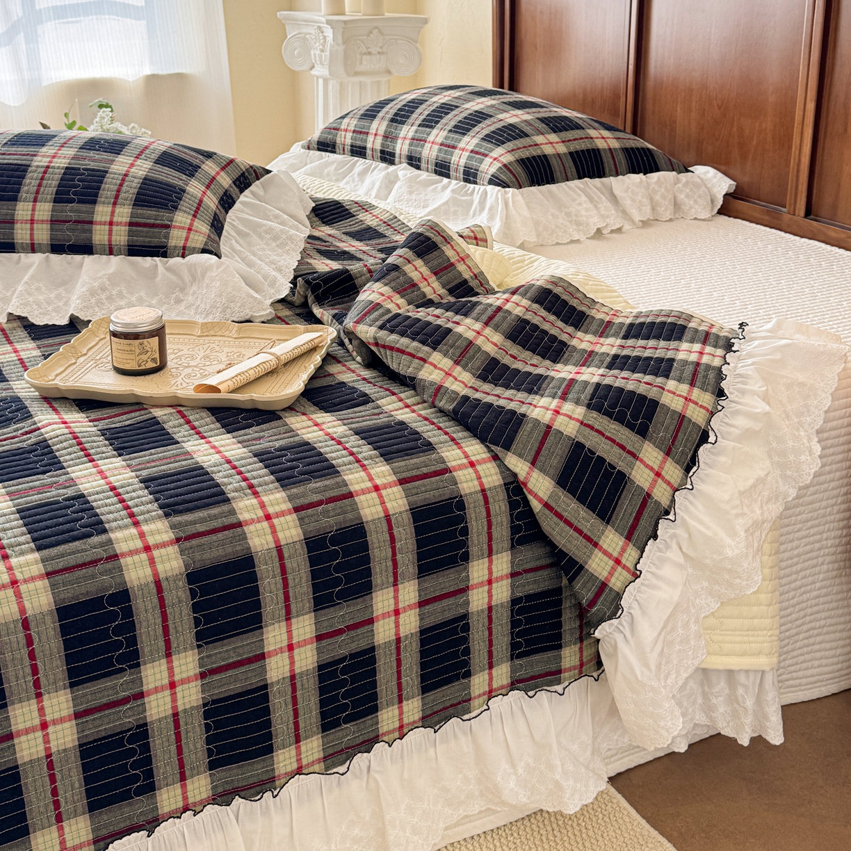 91家纺网 家纺一手货源 找家纺 沐辰 2026新款A类色织水洗棉花边款床盖 英伦格韵