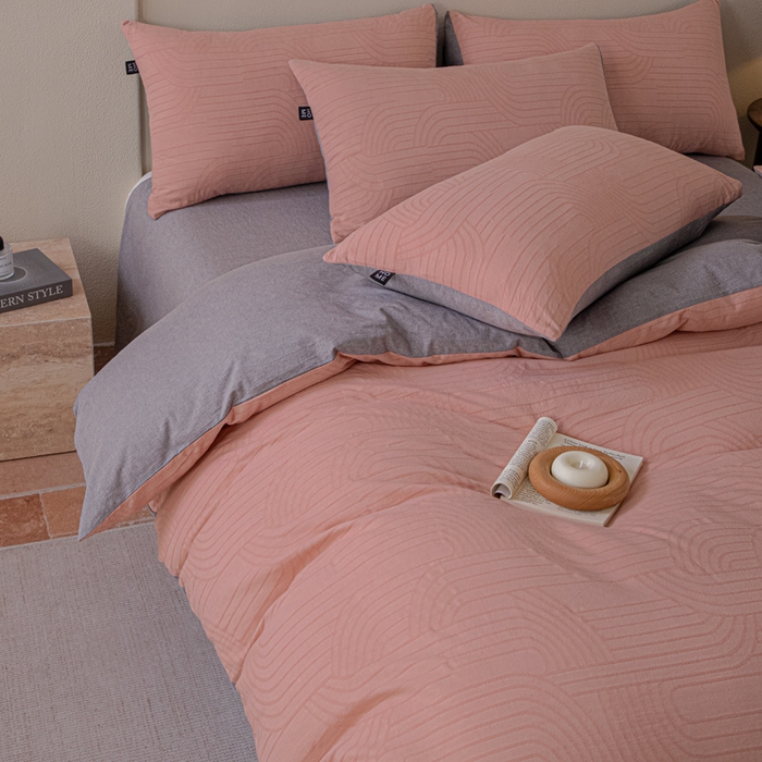 91家纺网 家纺一手货源 找家纺 恋人优选 2026新款浮光全棉纯棉提花四件套 浮光粉