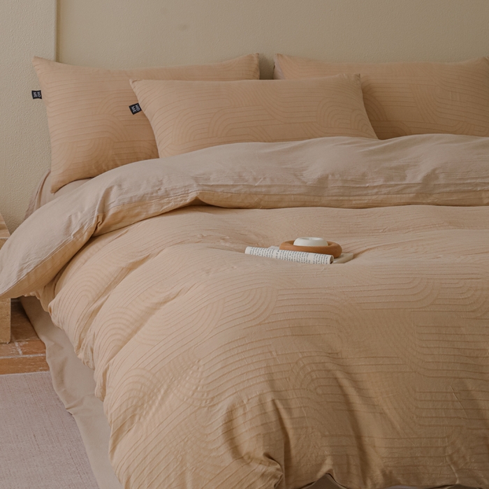 91家纺网 家纺一手货源 找家纺 恋人优选 2026新款浮光全棉纯棉提花四件套 浮光卡其