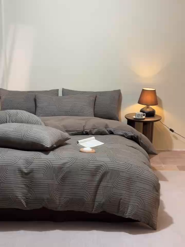 91家纺网 家纺一手货源 找家纺 恋人优选 2026新款浮光全棉纯棉提花四件套 浮光咖