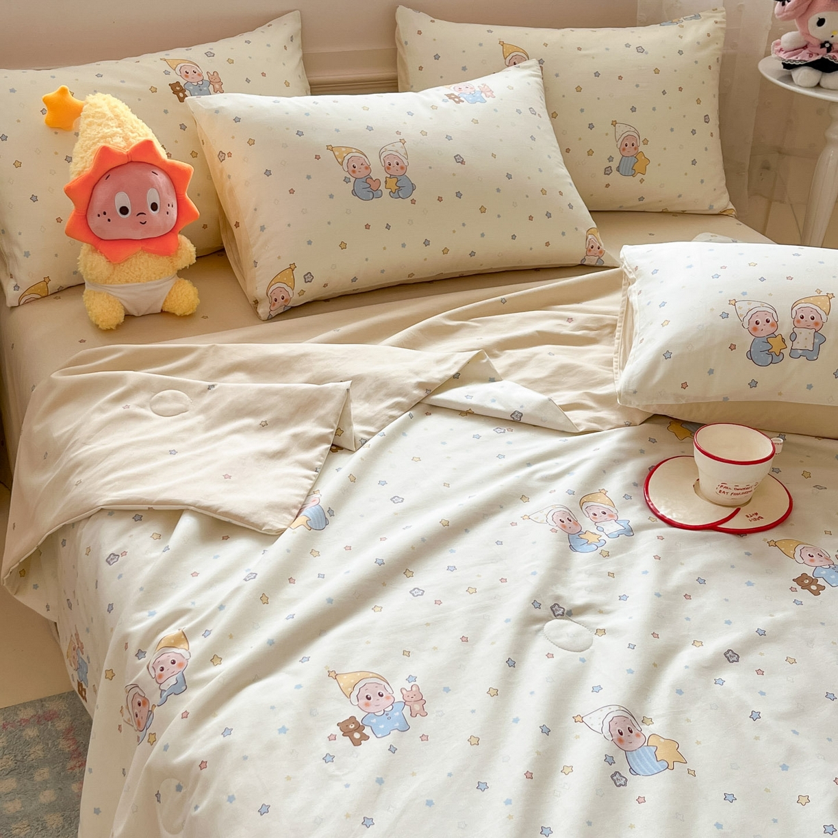 91家纺网 家纺一手货源 找家纺 博雅 2026春夏新款卡通全棉夏被夏凉被空调被四件套 可爱玩伴星星人
