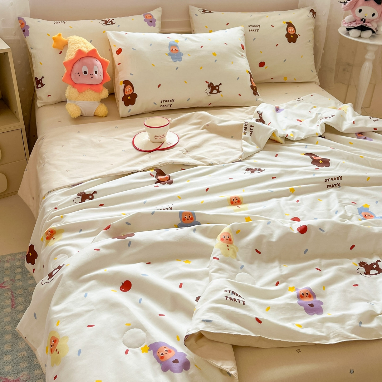 91家纺网 家纺一手货源 找家纺 博雅 2026春夏新款卡通全棉夏被夏凉被空调被四件套 苹果彩带星星人