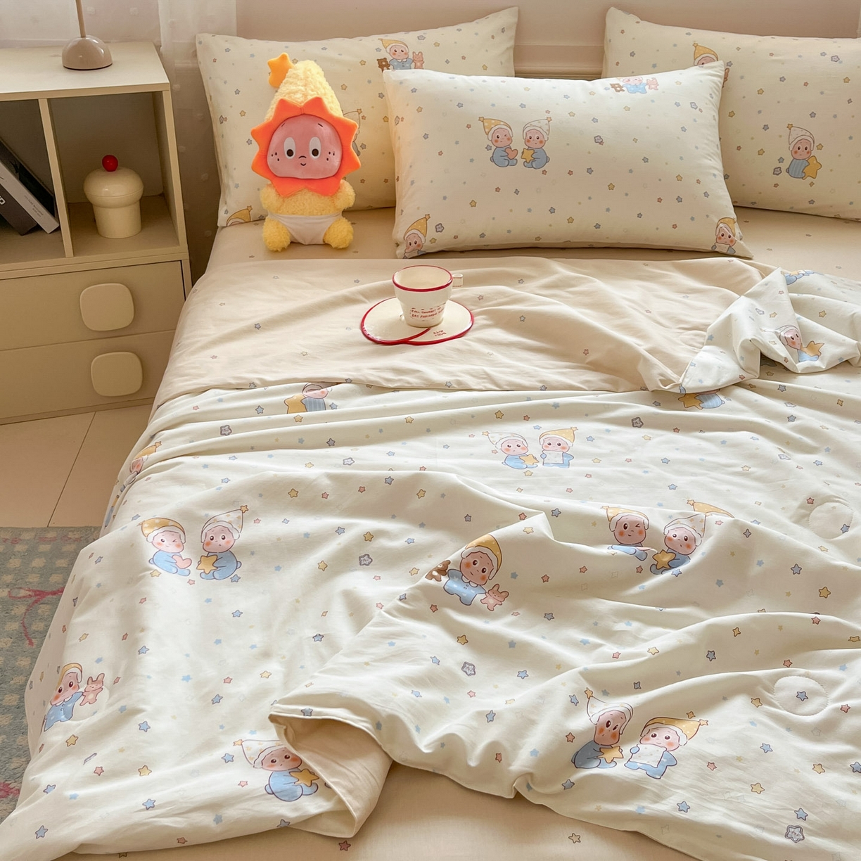 91家纺网 家纺一手货源 找家纺 博雅 2026春夏新款卡通全棉夏被夏凉被空调被四件套 可爱玩伴星星人