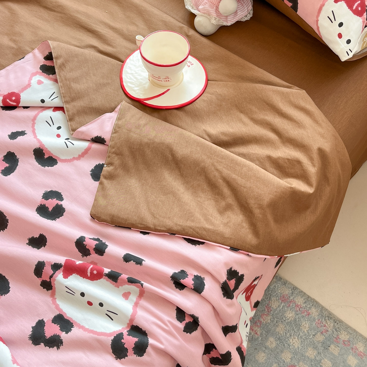 91家纺网 家纺一手货源 找家纺 博雅 2026春夏新款卡通全棉夏被夏凉被空调被四件套 豹纹小猫-粉