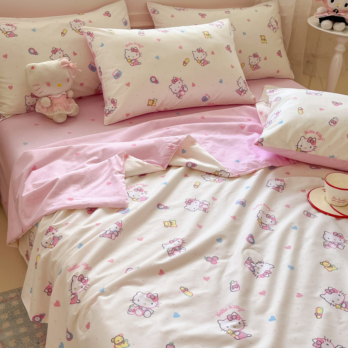 91家纺网 家纺一手货源 找家纺 博雅 2026春夏新款三丽鸥全棉夏被夏凉被空调被四件套 爱心点点kt