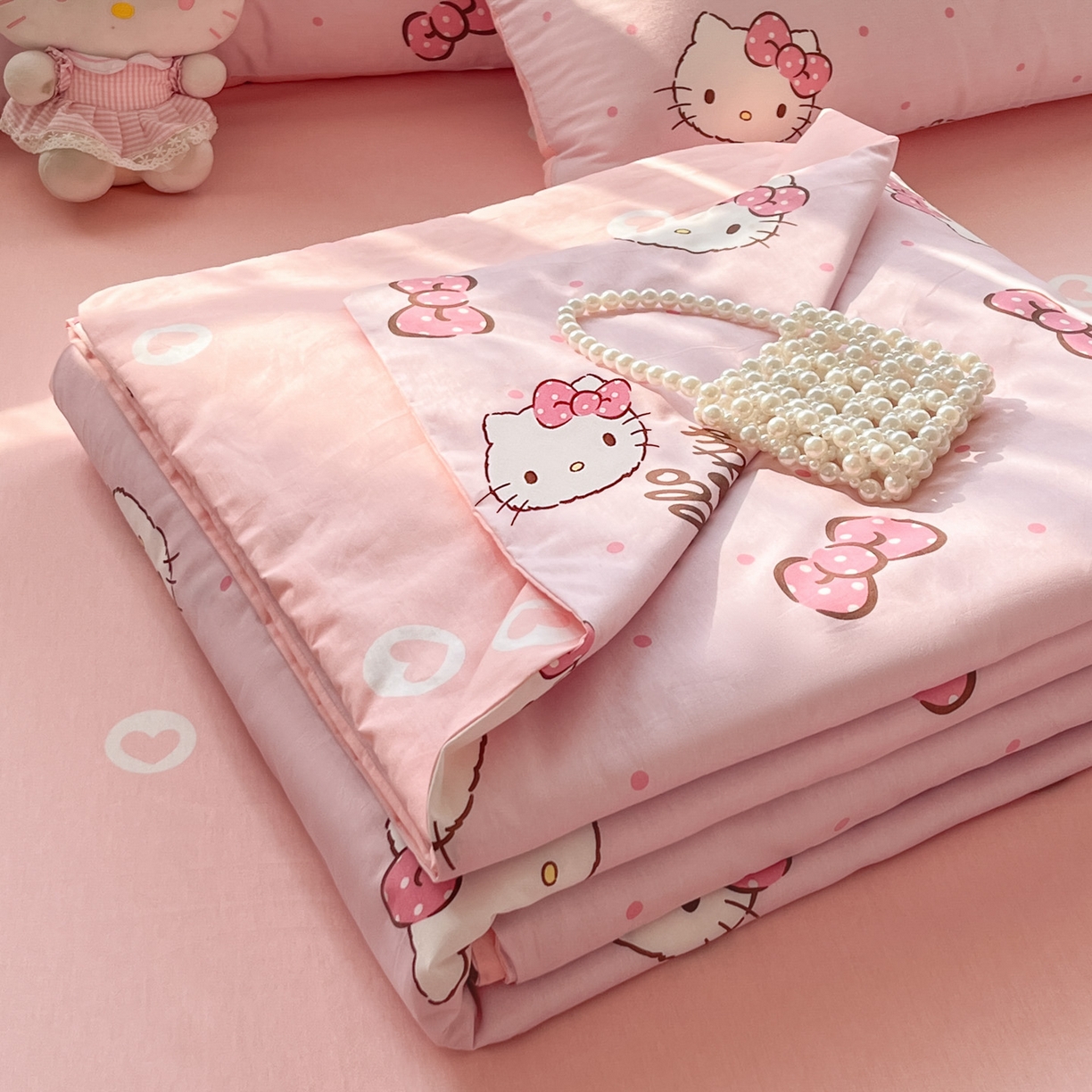 91家纺网 家纺一手货源 找家纺 博雅 2026春夏新款三丽鸥全棉夏被夏凉被空调被四件套 蝴蝶结KT