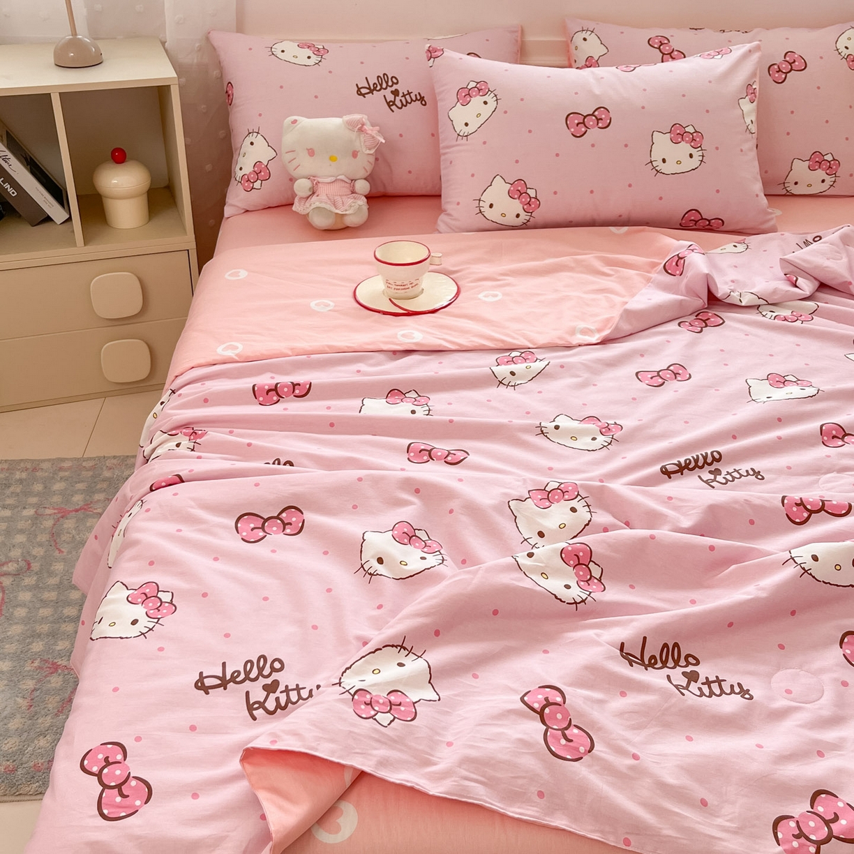 91家纺网 家纺一手货源 找家纺 博雅 2026春夏新款三丽鸥全棉夏被夏凉被空调被四件套 蝴蝶结KT