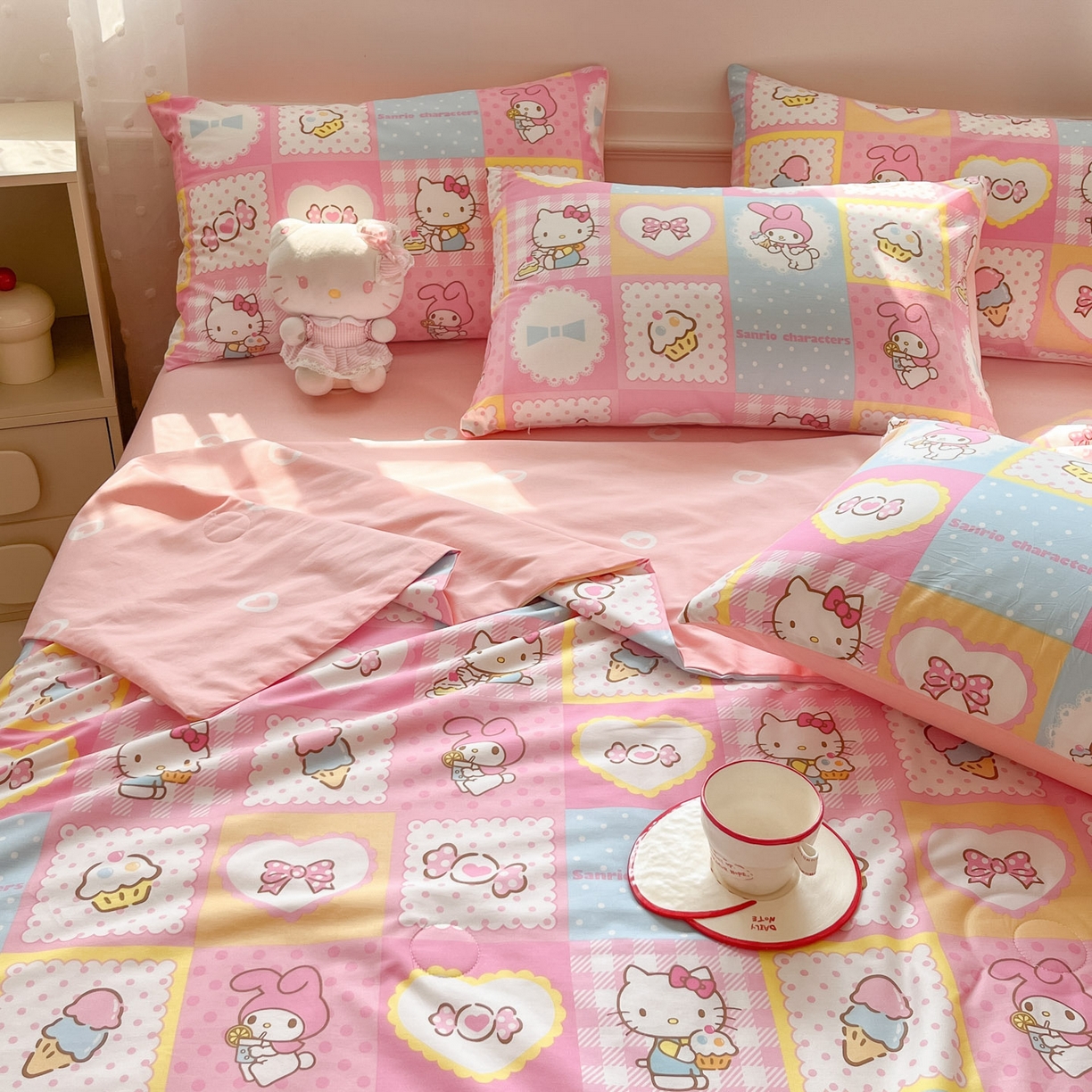 91家纺网 家纺一手货源 找家纺 博雅 2026春夏新款三丽鸥全棉夏被夏凉被空调被四件套 甜品格美乐蒂KT