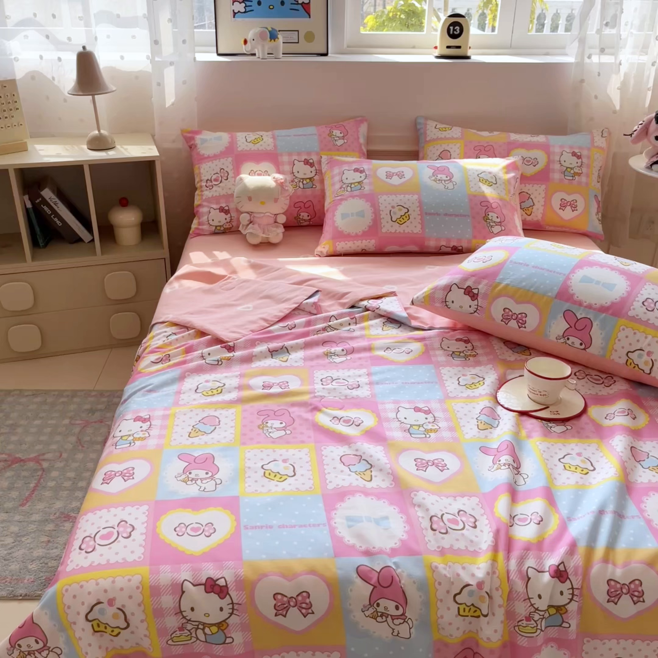 91家纺网 家纺一手货源 找家纺 博雅 2026春夏新款三丽鸥全棉夏被夏凉被空调被四件套 甜品格美乐蒂KT