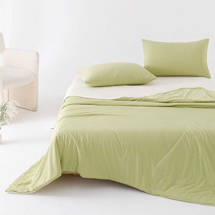 91家纺网 家纺一手货源 找家纺 优被业 2026新款云感凉感丝夏凉被  抗菌防螨超清爽 冰柔-抹茶绿