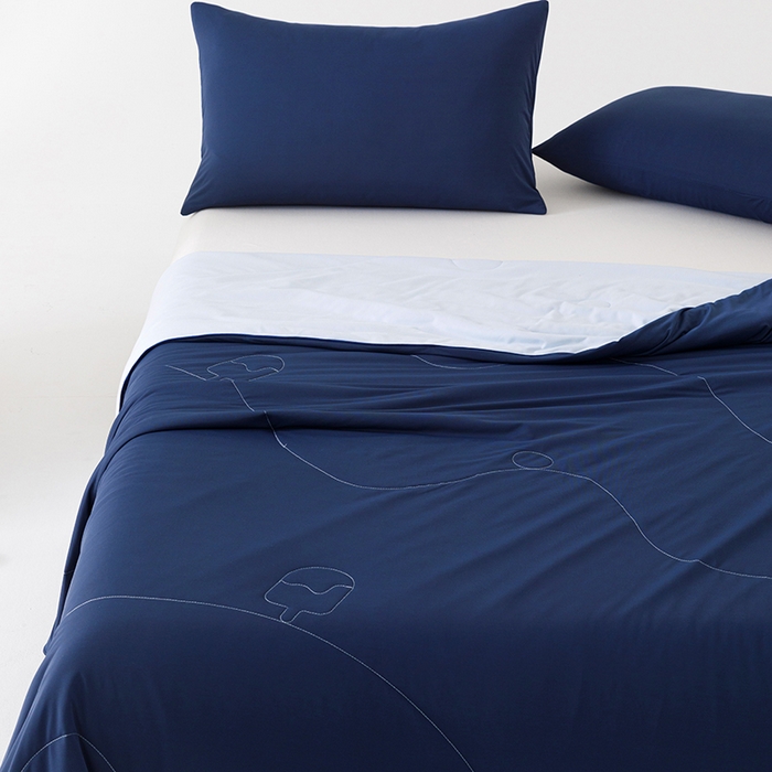 91家纺网 家纺一手货源 找家纺 优被业 2026新款云感凉感丝夏凉被  抗菌防螨超清爽 冰柔-深睡蓝